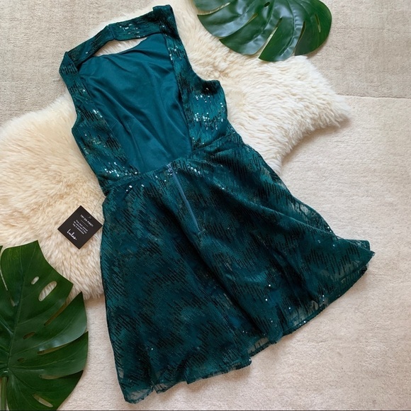 NWT Lulu’s Sequin Cutout Holiday New Years Christmas Back Fit Flare Green Dress - Picture 6 of 9